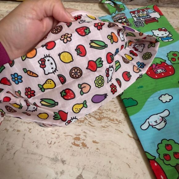 Hello kitty x Baggu 3D zip set - Picture 10 of 13